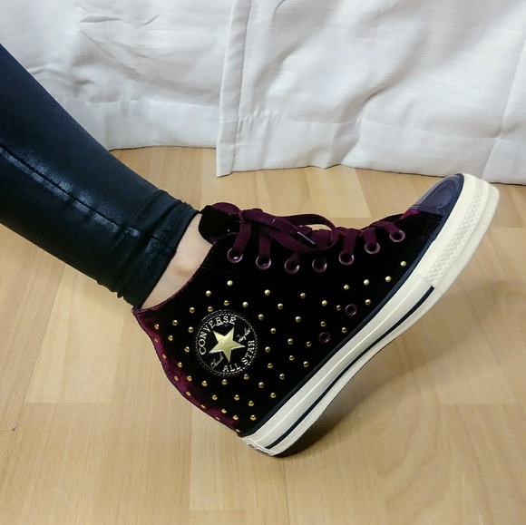 🔥NWT Converse Chuck Taylor Lux Wedges Ruby Velvet - Picture 1 of 8